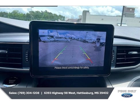 Used 2022 Ford Explorer XLT w/ Equipment Group 202A AWD/4WD image 15