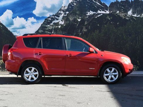 Used 2008 Toyota RAV4 Limited image 2