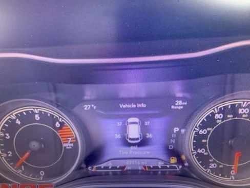 Used 2023 Jeep Cherokee Altitude Lux image 5