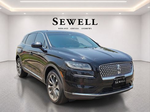 Certified 2023 Lincoln Nautilus Reserve w/ Luxury Package AWD/4WD image 10