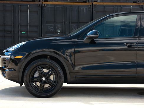 Used 2016 Porsche Cayenne Diesel AWD/4WD image 29