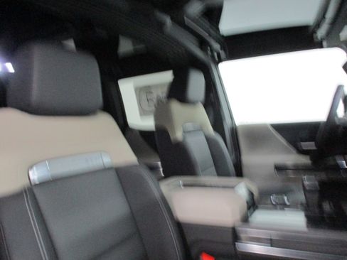 New 2026 GMC Hummer EV SUV image 19