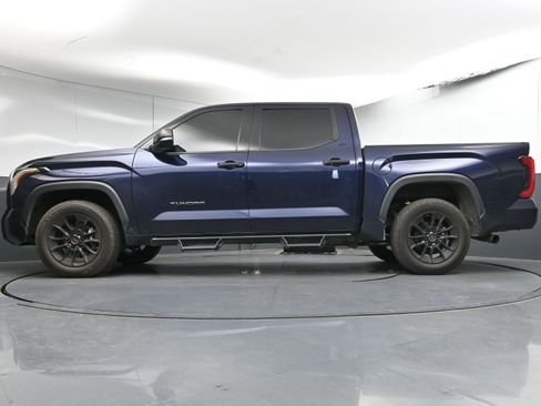 Used 2022 Toyota Tundra SR5 w/ Convenience Package image 28