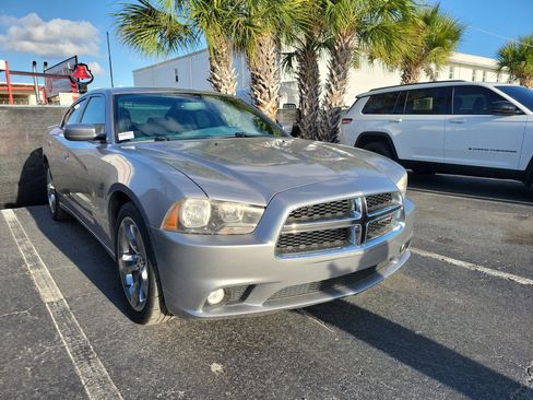 Used 2013 Dodge Charger SXT w/ Rallye Appearance Group image 3
