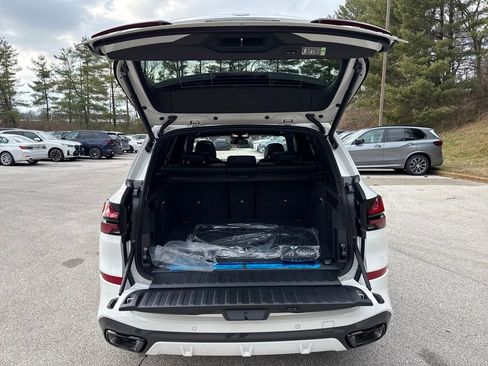 New 2026 BMW X5 xDrive50e image 24