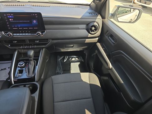 Used 2025 Chevrolet Colorado Trail Boss AWD/4WD image 20