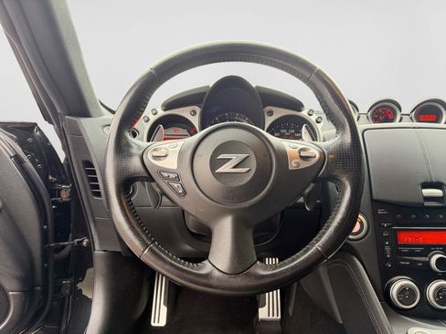 Used 2014 Nissan 370Z Touring w/ Sport Package image 11