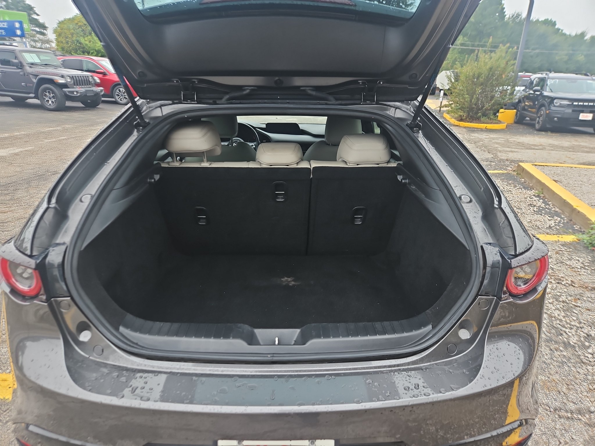 Used 2019 MAZDA MAZDA3 AWD Hatchback w/ Preferred Pkg image 15