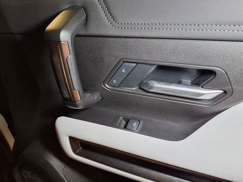 Used 2025 GMC Hummer EV 2X image 26