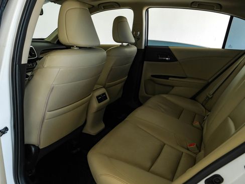 Used 2016 Honda Accord Touring image 29