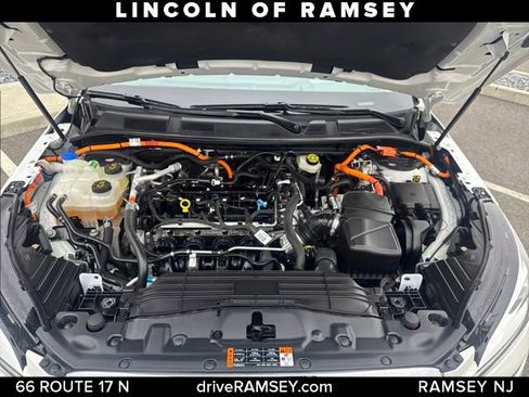 Used 2022 Lincoln Corsair Grand Touring w/ Elements Technology Bundle image 29