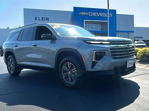 New 2025 Chevrolet Traverse LT w/ LPO, Floor Liner Package image 1