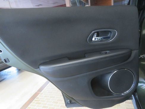 Used 2016 Honda HR-V EX image 17