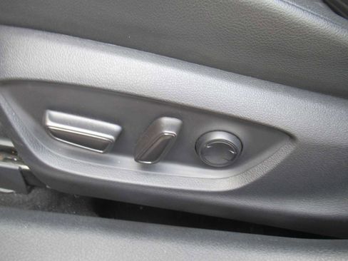 Used 2022 Toyota Camry SE image 21