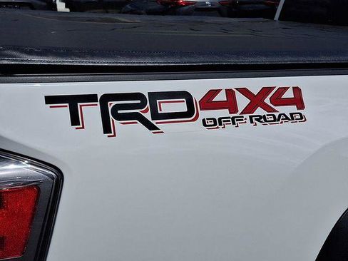 Certified 2023 Toyota Tacoma TRD Off-Road w/ TRD Premium Off Road Package AWD/4WD image 31