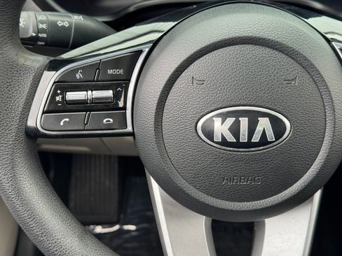 Used 2019 Kia Forte LXS image 19