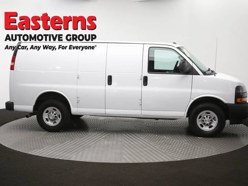 Used 2021 Chevrolet Express 2500 RWD image 40