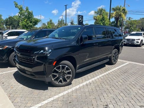 Used 2021 Chevrolet Suburban RST w/ Luxury Package AWD/4WD image 1