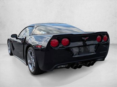 Used 2007 Chevrolet Corvette Coupe w/ Preferred Equipment Group image 7