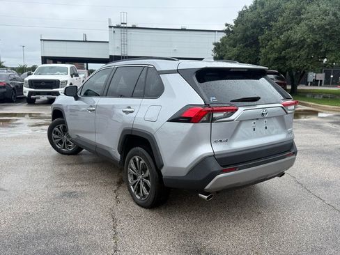 Used 2022 Toyota RAV4 Limited AWD/4WD image 5