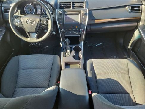 Used 2017 Toyota Camry LE FWD image 12