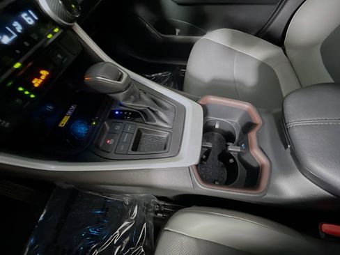 Used 2023 Toyota RAV4 Limited image 25