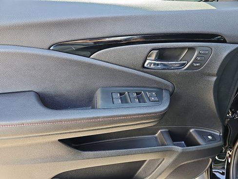 Used 2023 Honda Ridgeline Black Edition image 13