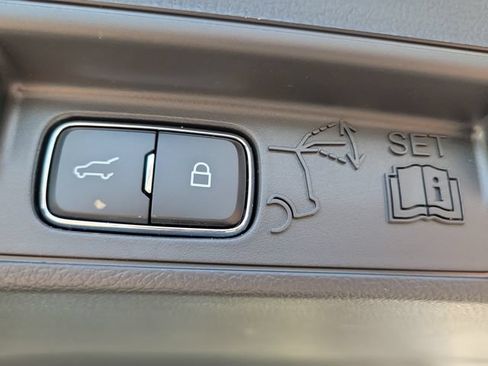 Used 2026 Ford Explorer Active RWD image 22