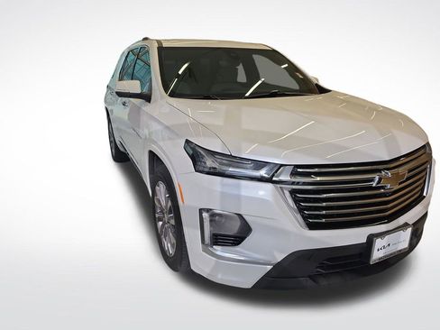 Used 2023 Chevrolet Traverse Premier image 7