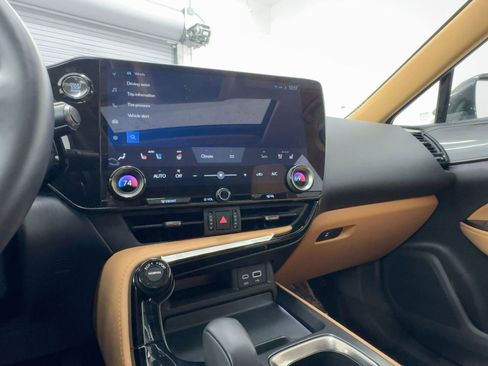 Certified 2025 Lexus NX 250 FWD w/ Cold Area Package image 22