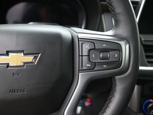 Used 2024 Chevrolet Tahoe Premier AWD/4WD image 17