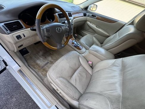 Used 2005 Lexus ES 330 FWD image 12
