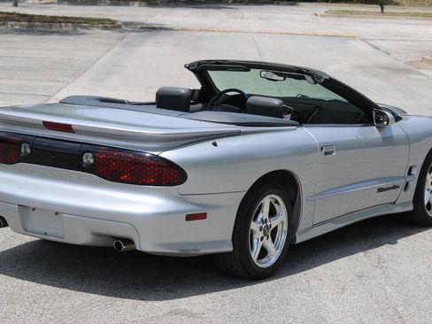 Used 1999 Pontiac Firebird Trans Am RWD image 10