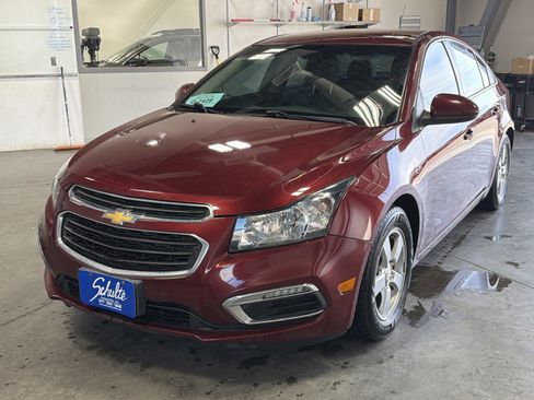 Used 2015 Chevrolet Cruze LT image 3