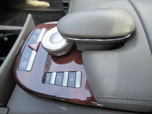 Used 2007 Mercedes-Benz S 550 image 28