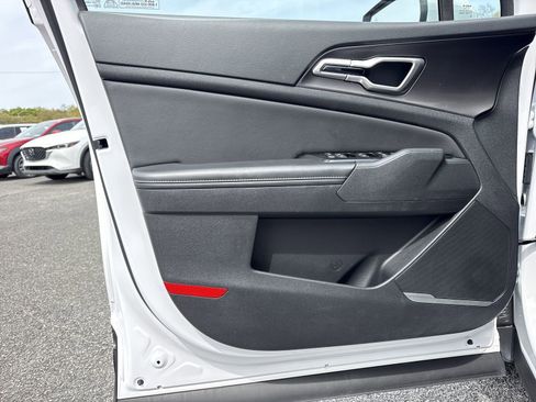 Used 2024 Kia Sportage EX image 15