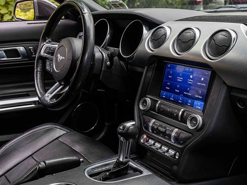 Used 2022 Ford Mustang GT Premium image 27