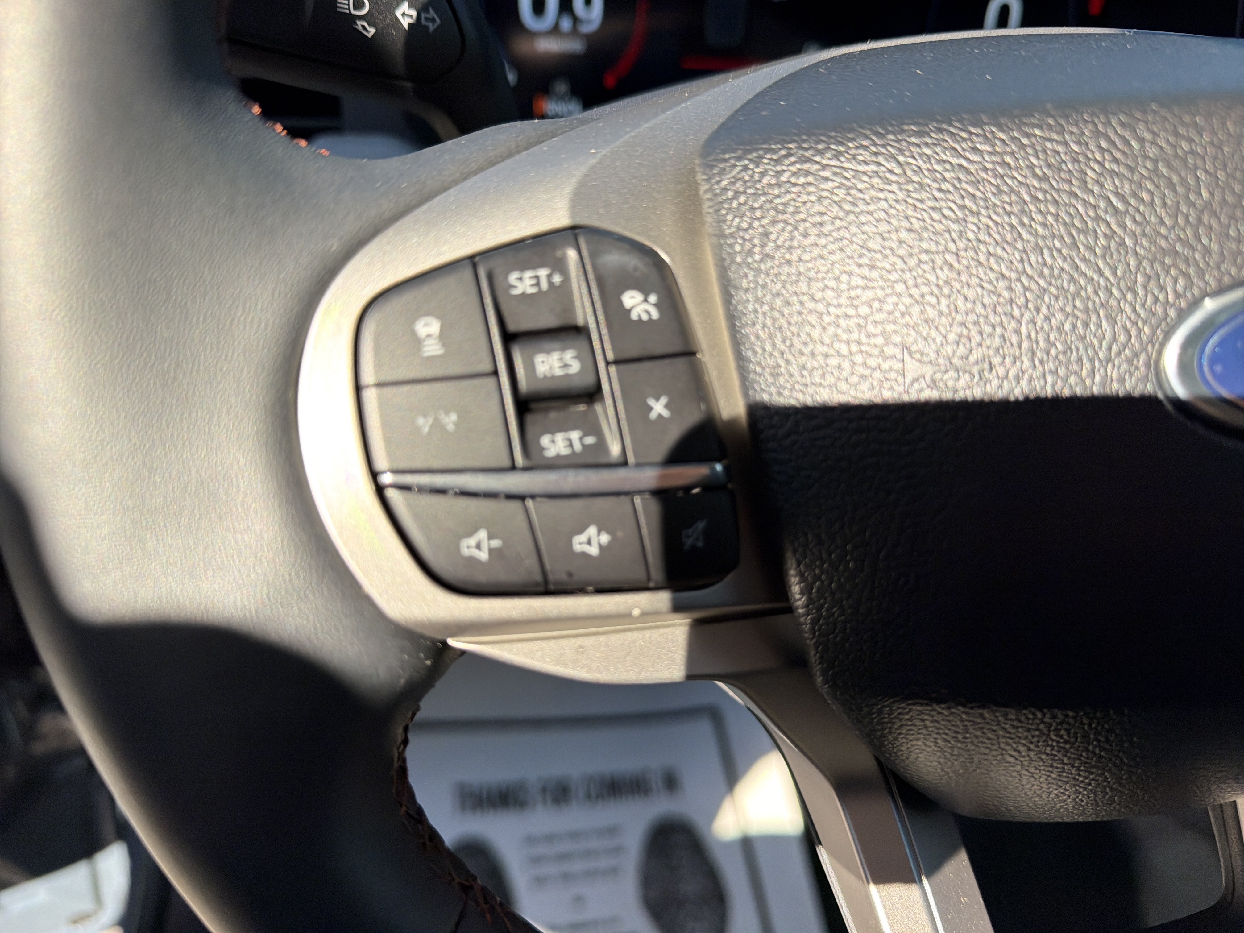 Used 2025 Ford Explorer Active AWD/4WD image 19