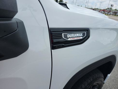Used 2025 GMC Sierra 1500 Elevation w/ Elevation Premium Package AWD/4WD image 9