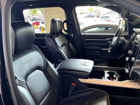 Used 2019 RAM 1500 Laramie AWD/4WD image 9