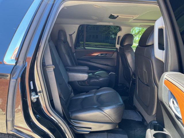 Used 2020 Cadillac Escalade Luxury AWD/4WD image 22