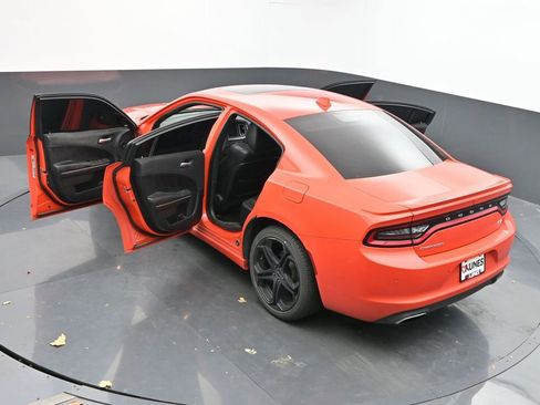 Used 2017 Dodge Charger R/T w/ Plus Group image 59