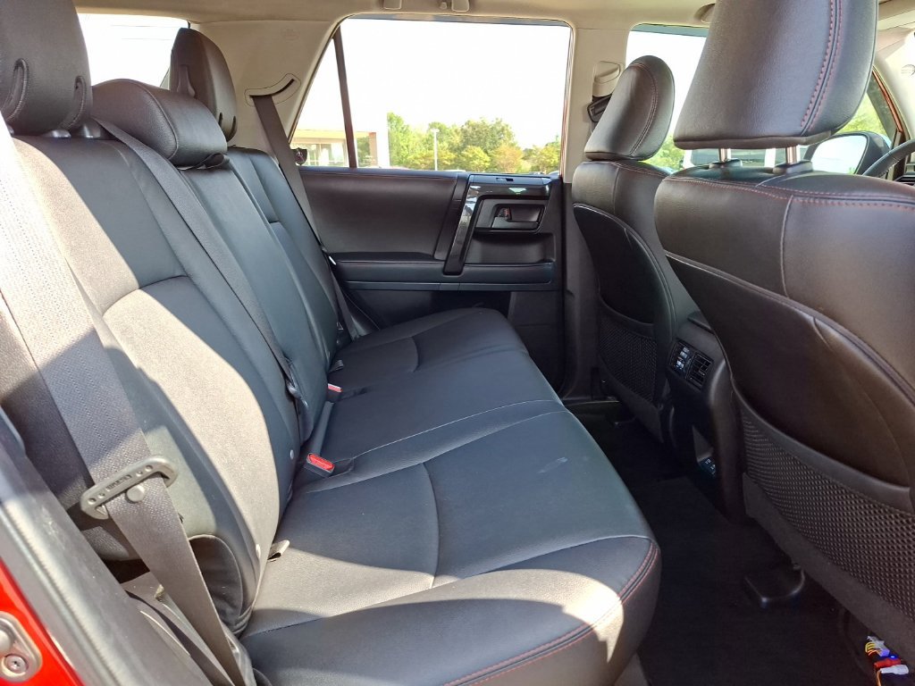 Used 2021 Toyota 4Runner Venture w/ Moonroof Package AWD/4WD image 31