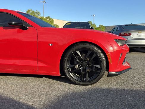 Used 2018 Chevrolet Camaro LT RWD image 15