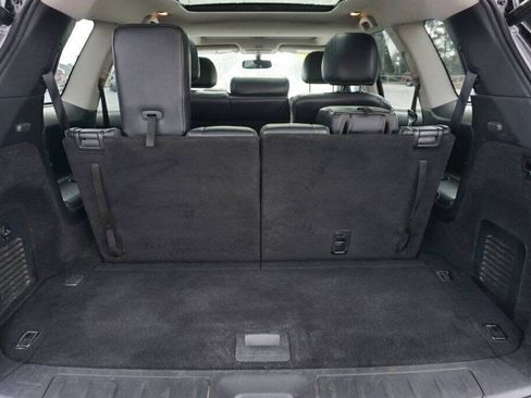 Used 2020 Nissan Pathfinder Platinum image 16