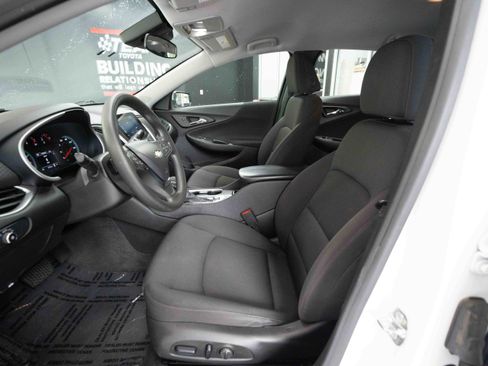 Used 2023 Chevrolet Malibu LT FWD image 9