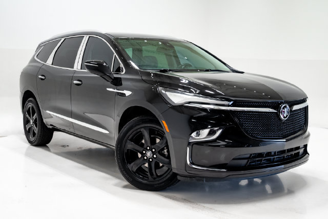 Used 2023 Buick Enclave Essence w/ Sport Touring Edition FWD image 6