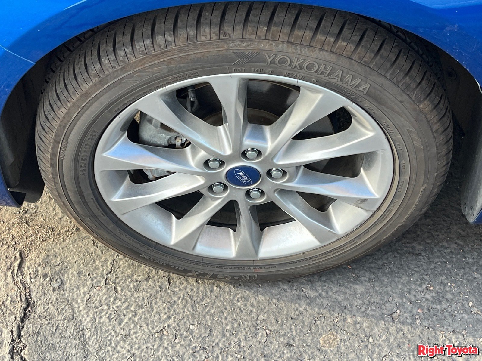 Used 2017 Ford Fusion SE FWD image 8