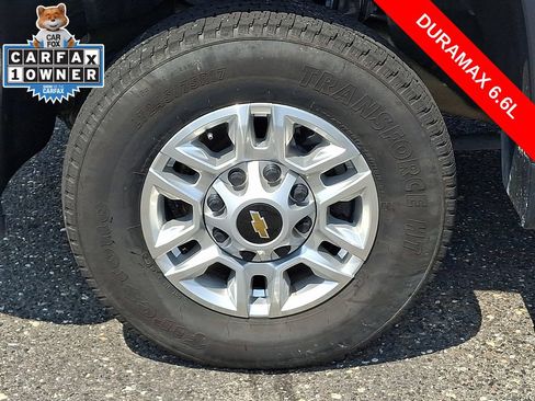 Used 2025 Chevrolet Silverado 2500 LT w/ Convenience Package AWD/4WD image 8