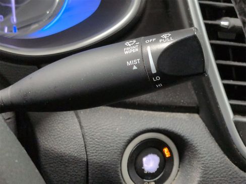 Certified 2017 Chrysler 200 Limited Platinum image 26